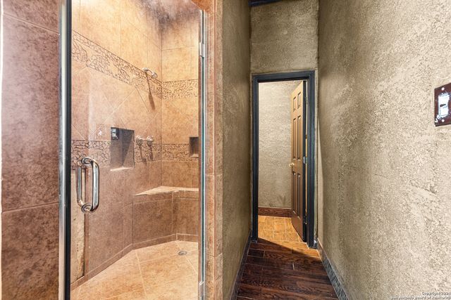 424 Homecrest, La Vernia, TX 78121