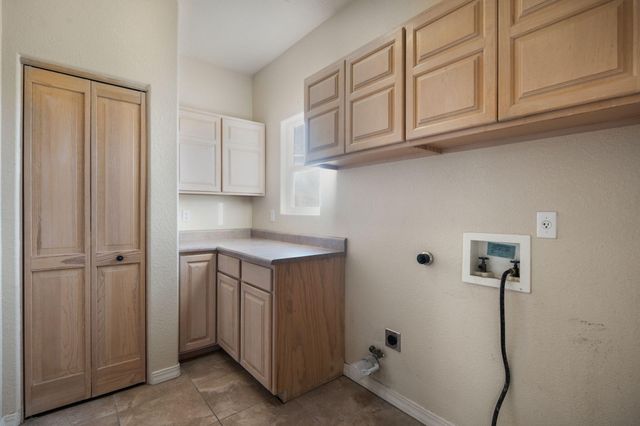 58 Loma Chata Road, Placitas, NM 87043