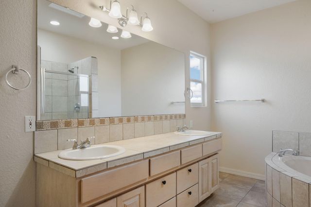 58 Loma Chata Road, Placitas, NM 87043