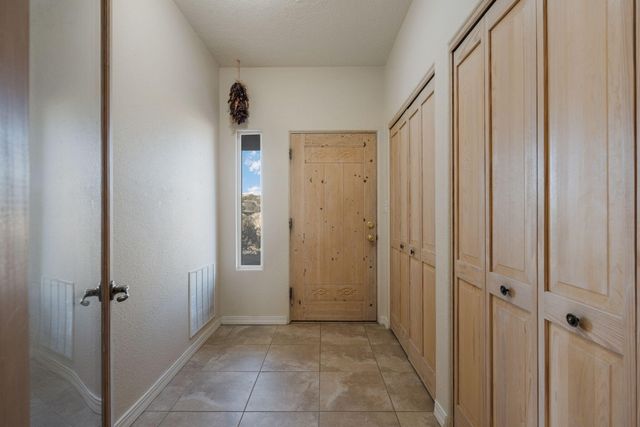 58 Loma Chata Road, Placitas, NM 87043