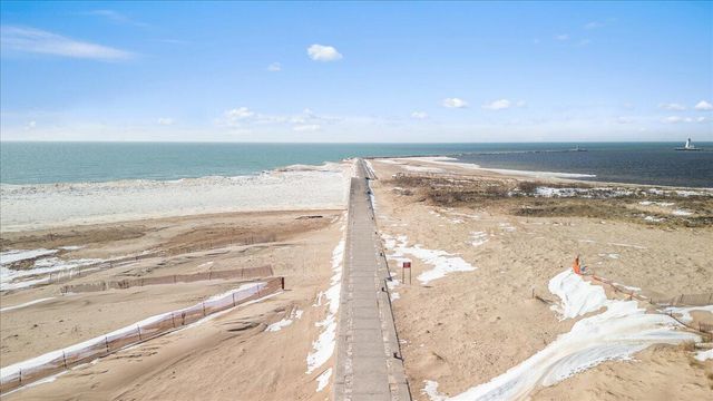 176 Harbor Drive, Ludington, MI 49431