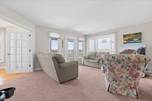 176 Harbor Drive, Ludington, MI 49431