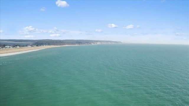 176 Harbor Drive, Ludington, MI 49431