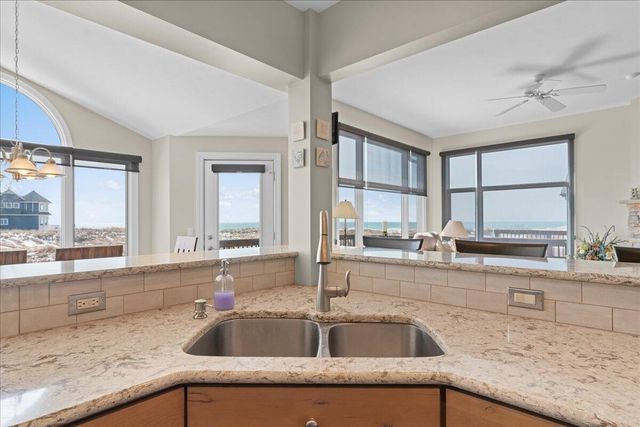 176 Harbor Drive, Ludington, MI 49431