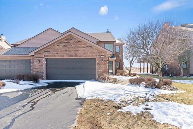 176 Harbor Drive, Ludington, MI 49431