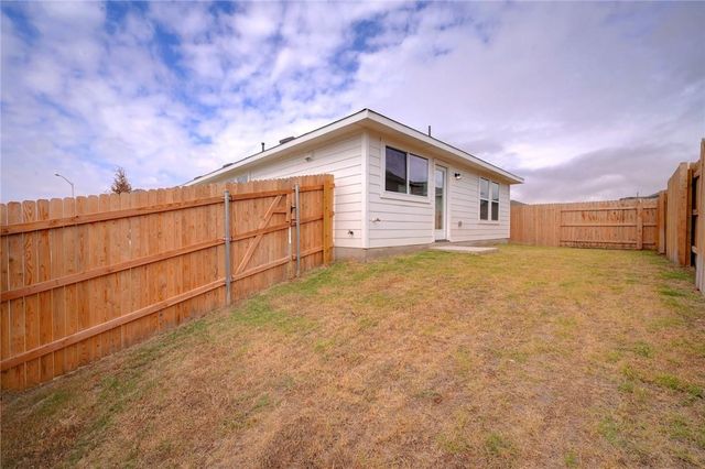 108 White Dunes DR, San Marcos, TX 78656