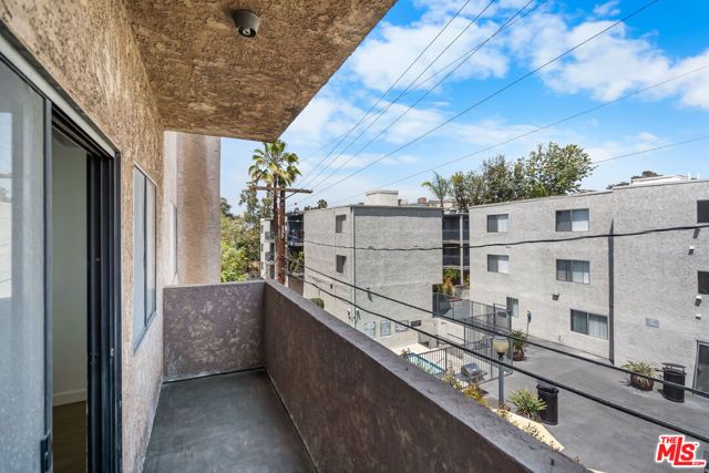 424 S Westmoreland Avenue 210, Los Angeles, CA 90020