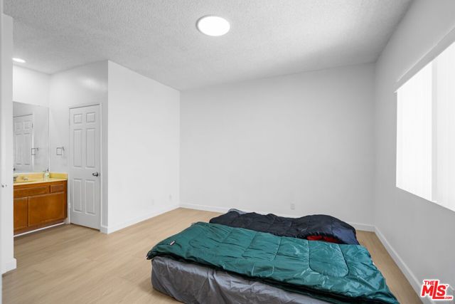 424 S Westmoreland Avenue 210, Los Angeles, CA 90020