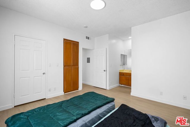 424 S Westmoreland Avenue 210, Los Angeles, CA 90020