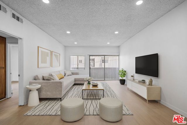 424 S Westmoreland Avenue 210, Los Angeles, CA 90020