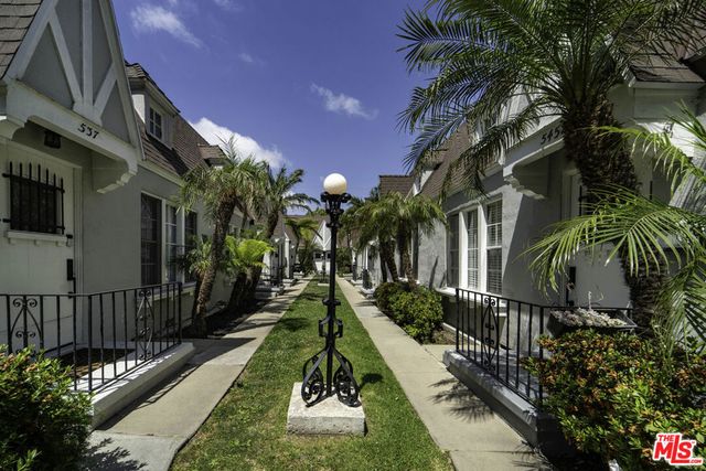 537 N Orange Drive, Los Angeles, CA 90036