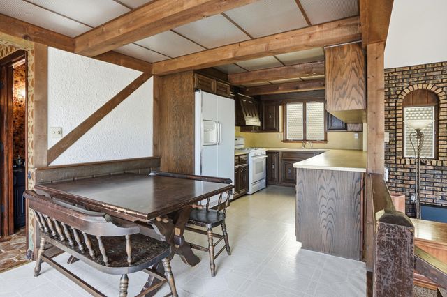 9300 Chestnut Lane, Munster, IN 46321