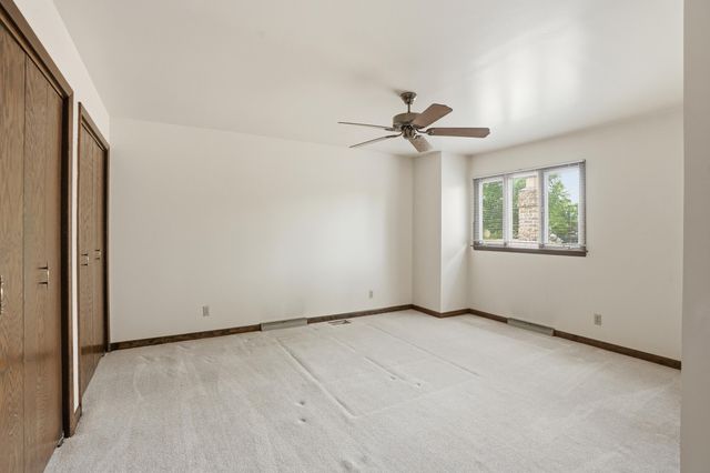 9300 Chestnut Lane, Munster, IN 46321