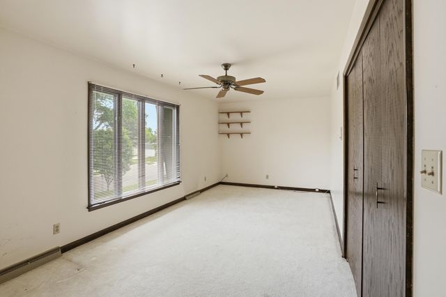 9300 Chestnut Lane, Munster, IN 46321