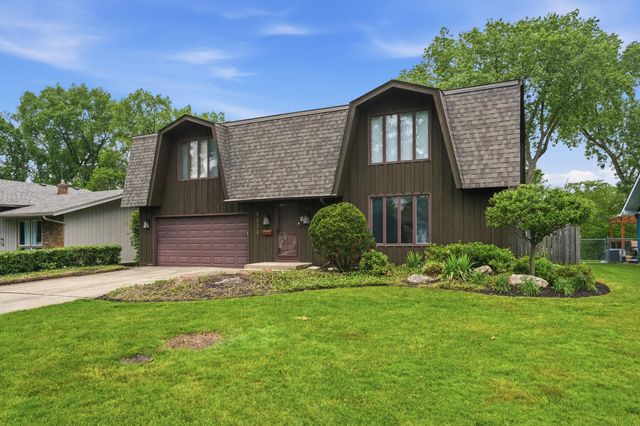 9300 Chestnut Lane, Munster, IN 46321