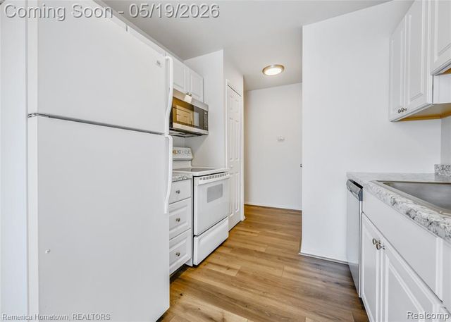 41025 Southwind Drive 109, Canton, MI 48188