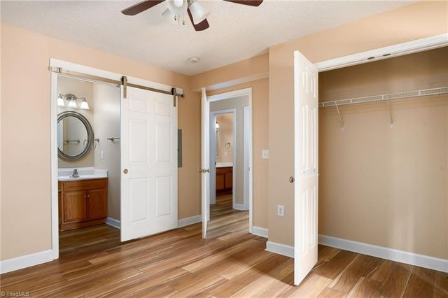 1840 Crest Hollow Drive 101, Winston-salem, NC 27103