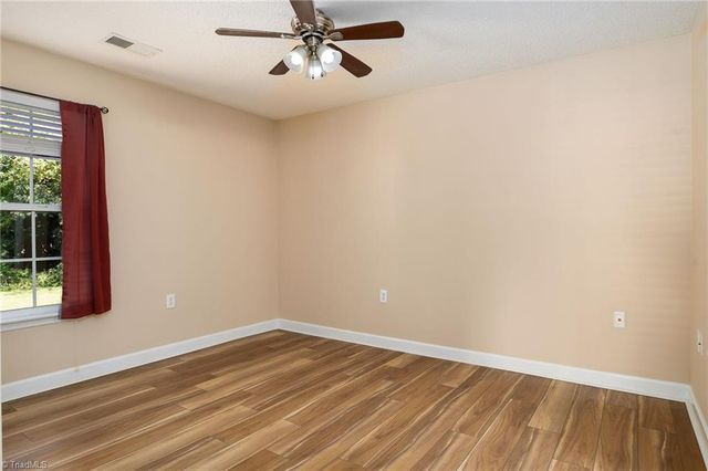 1840 Crest Hollow Drive 101, Winston-salem, NC 27103