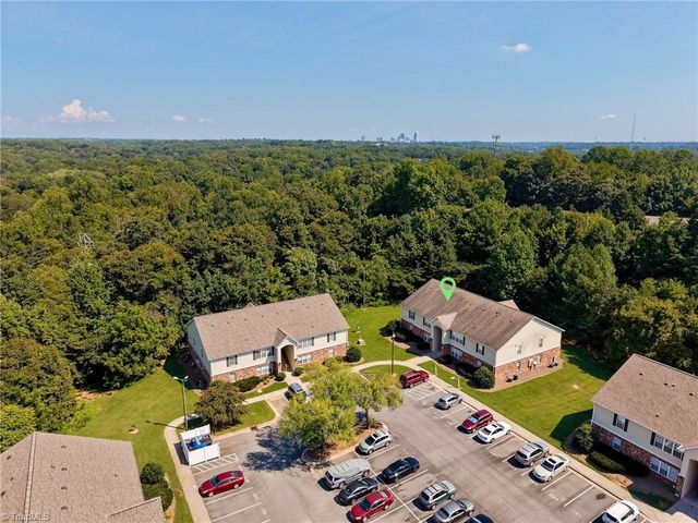 1840 Crest Hollow Drive 101, Winston-salem, NC 27103