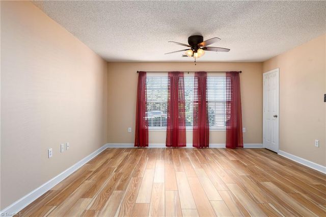 1840 Crest Hollow Drive 101, Winston-salem, NC 27103