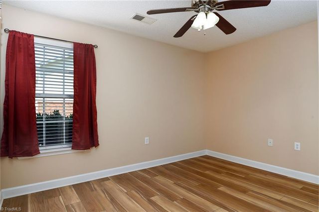 1840 Crest Hollow Drive 101, Winston-salem, NC 27103