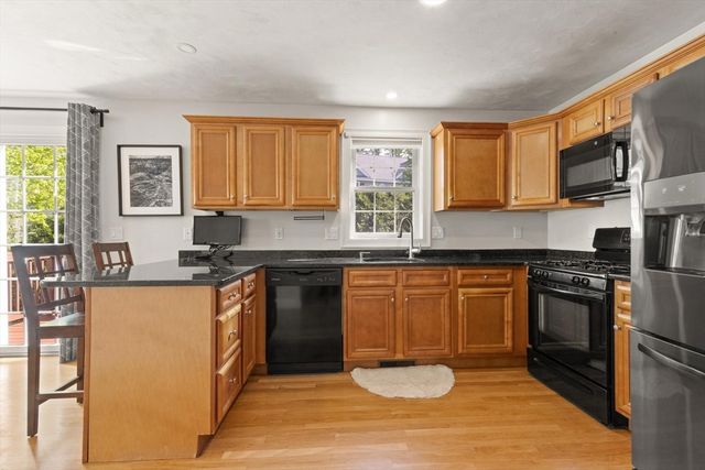 118 Smith St 3, Lowell, MA 01851