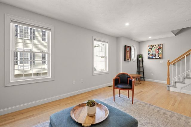 118 Smith St 3, Lowell, MA 01851