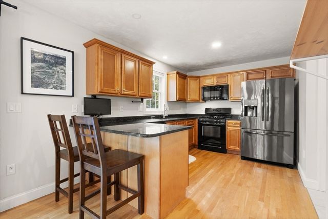118 Smith St 3, Lowell, MA 01851