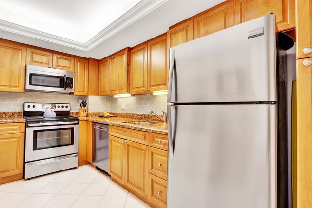 3450 S Ocean Boulevard 327, Palm Beach, FL 33480