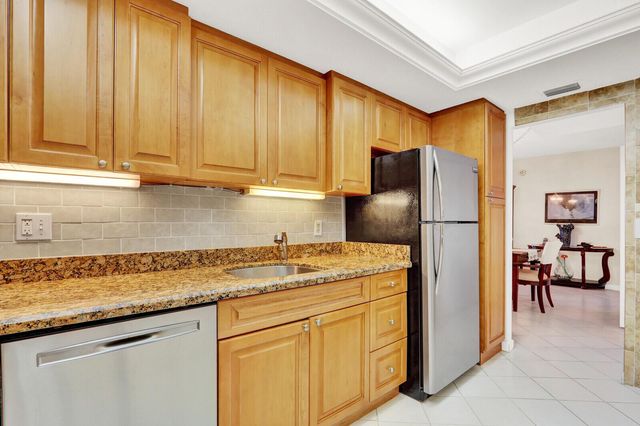 3450 S Ocean Boulevard 327, Palm Beach, FL 33480