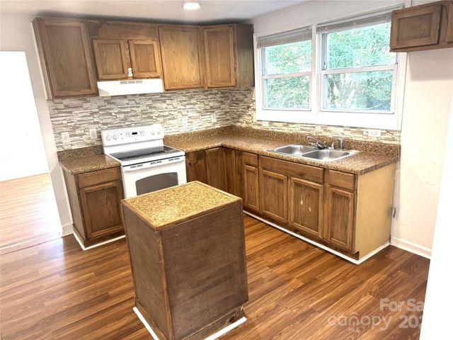 149 Melrose Drive, Concord, NC 28025