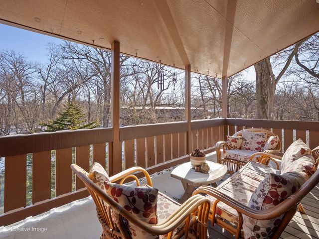 1S055 Spring Road 2C, Oakbrook Terrace, IL 60181