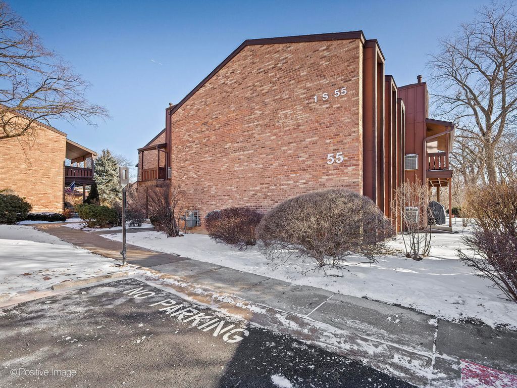 1S055 Spring Road 2C, Oakbrook Terrace, IL 60181