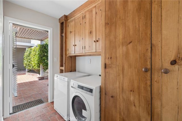 421 Fernleaf Avenue, Corona Del Mar, CA 92625