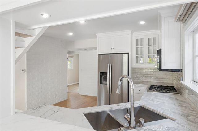 421 Fernleaf Avenue, Corona Del Mar, CA 92625