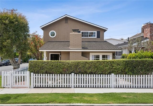 421 Fernleaf Avenue, Corona Del Mar, CA 92625