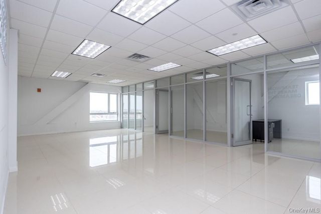 136-33 37th Avenue 8C, Flushing, NY 11354