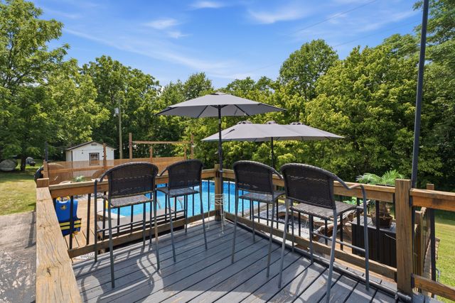 531 Pea Ridge Rd, Chestnut Mound, TN 38552