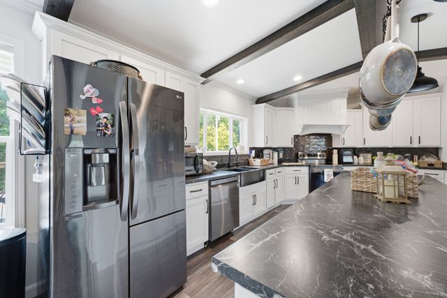 531 Pea Ridge Rd, Chestnut Mound, TN 38552