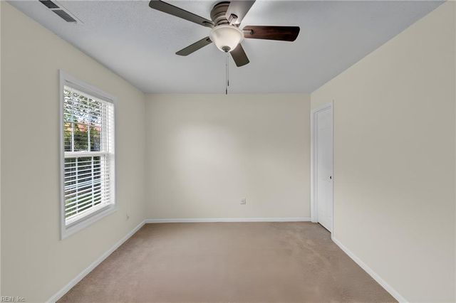 332 South End RD, Knotts Island, NC 27950