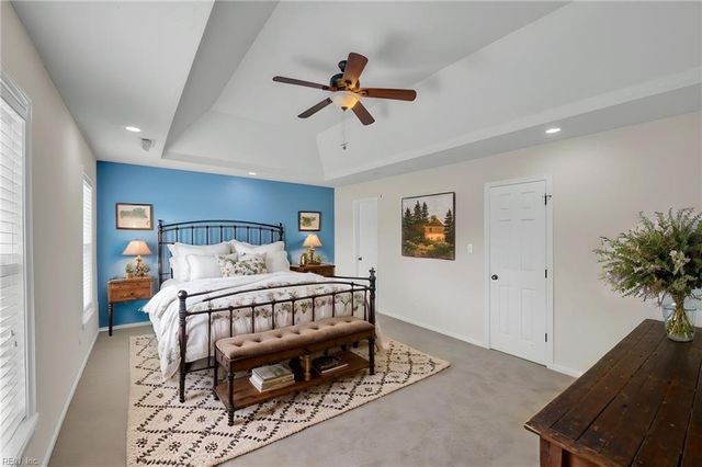 332 South End RD, Knotts Island, NC 27950