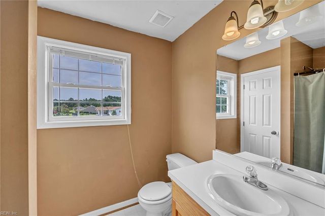 332 South End RD, Knotts Island, NC 27950