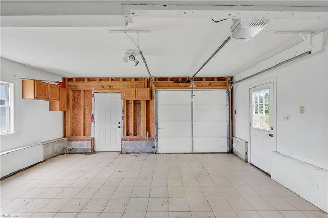 332 South End RD, Knotts Island, NC 27950
