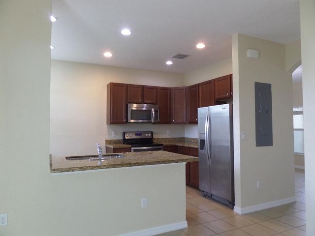 322 Lake Monterey Circle, Boynton Beach, FL 33426