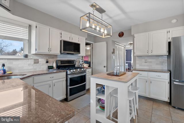 3 ASTER CT, Delran, NJ 08075