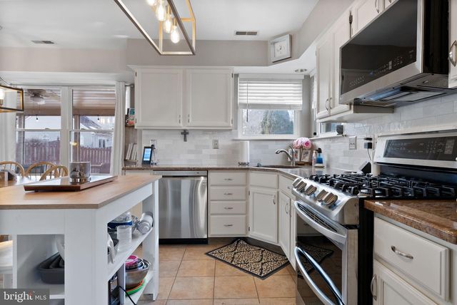 3 ASTER CT, Delran, NJ 08075