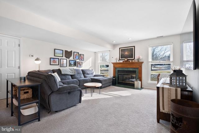 3 ASTER CT, Delran, NJ 08075