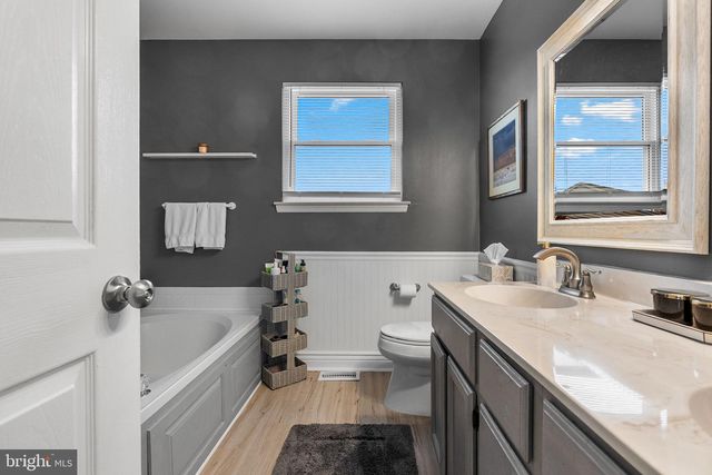 3 ASTER CT, Delran, NJ 08075