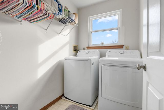 3 ASTER CT, Delran, NJ 08075