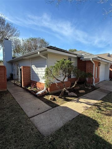 16155 Golden Sands Drive, Houston, TX 77095